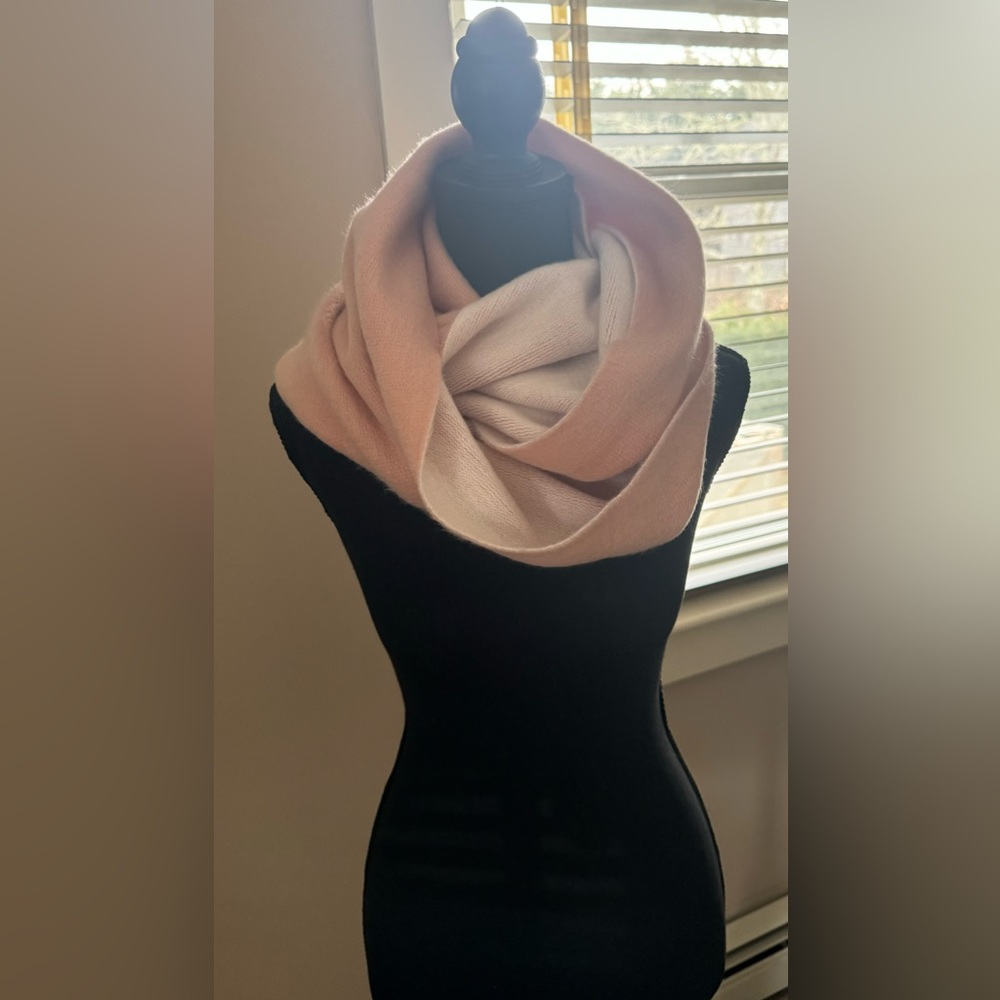 Calvin Klein two tone plush infinity scarf‎ one size